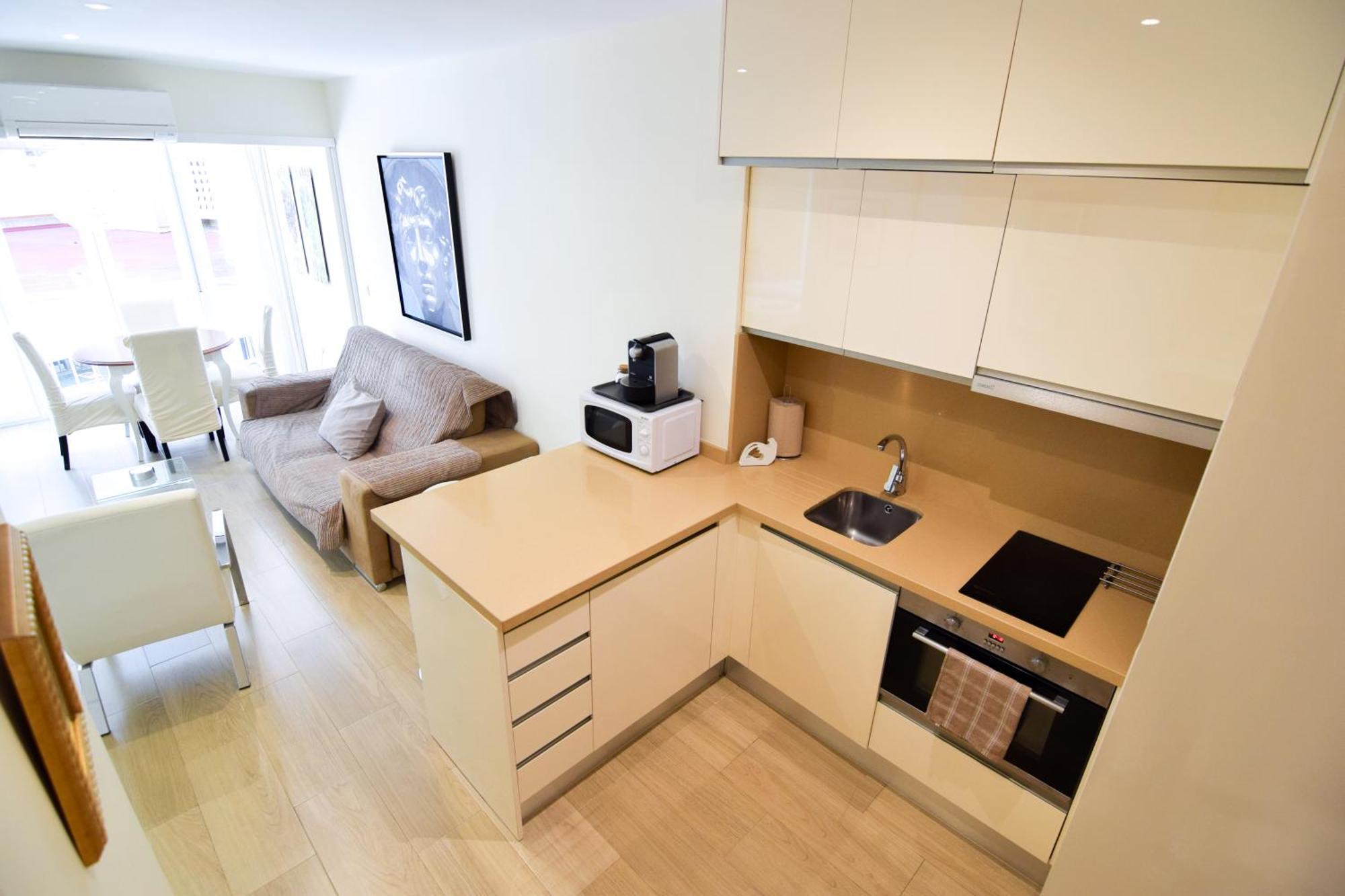 Malagueta Beachside Charm Lägenhet Málaga Exteriör bild