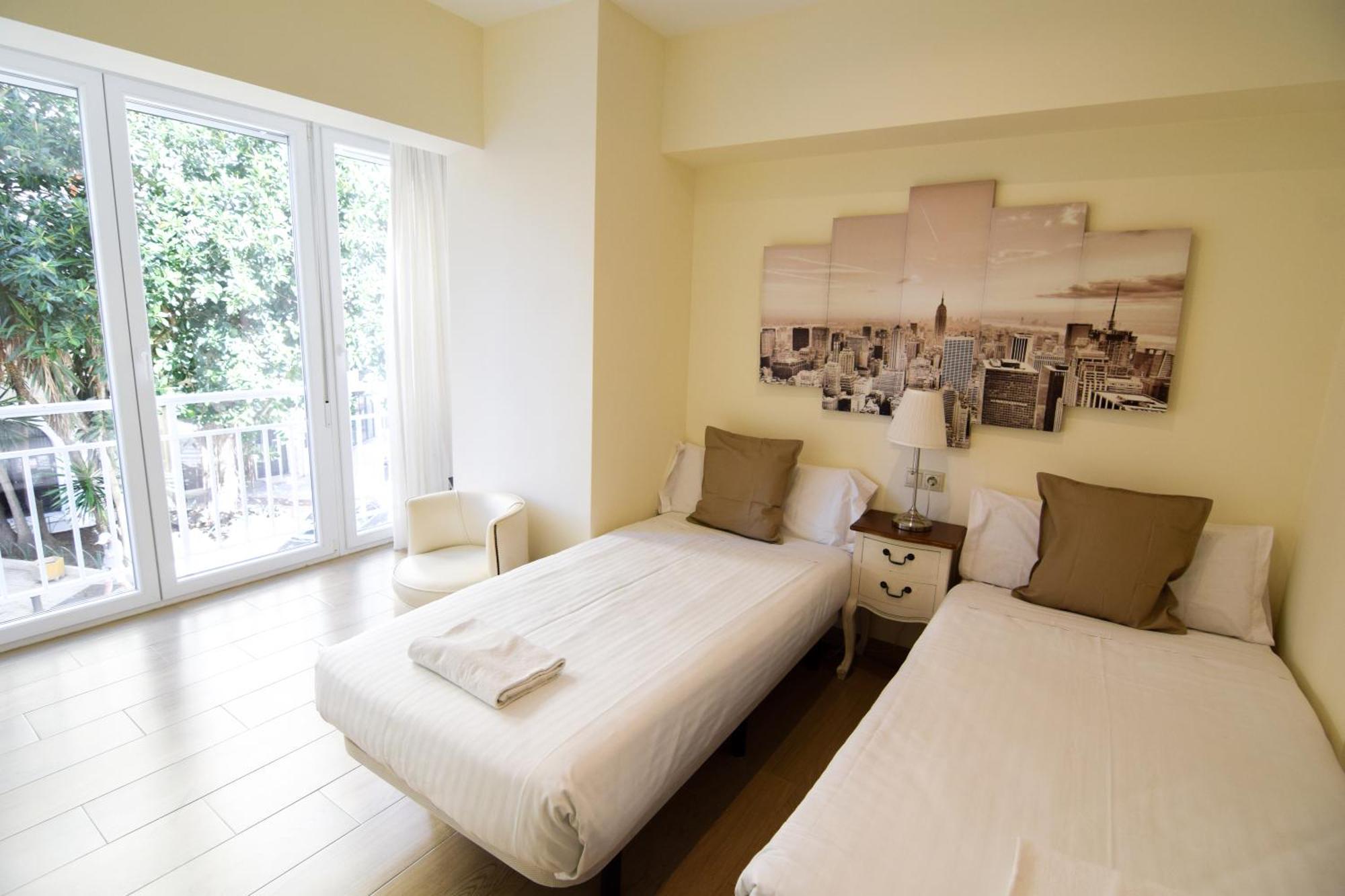 Malagueta Beachside Charm Lägenhet Málaga Exteriör bild