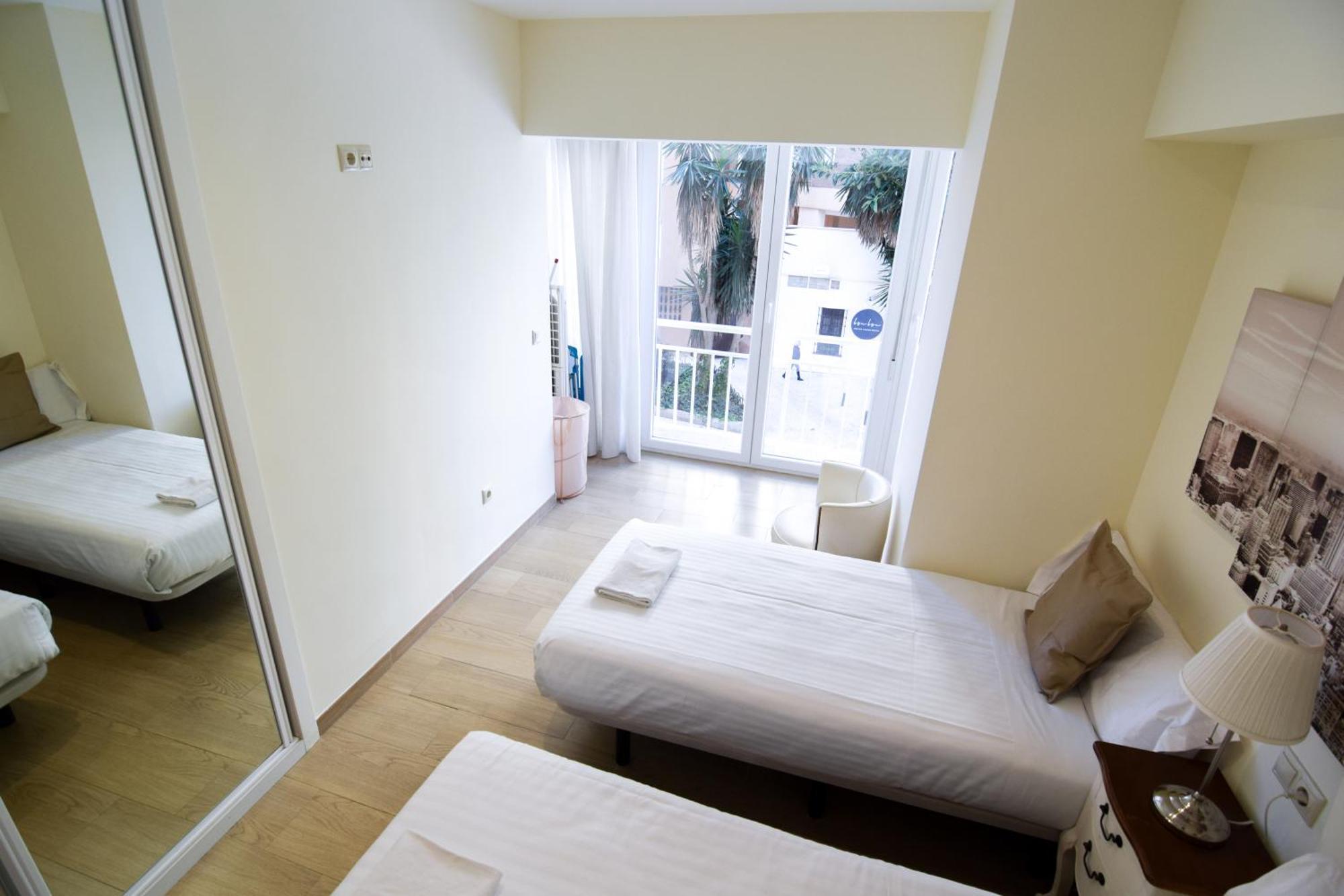 Malagueta Beachside Charm Lägenhet Málaga Exteriör bild